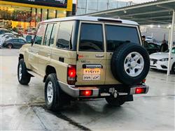 Toyota Land Cruiser 70